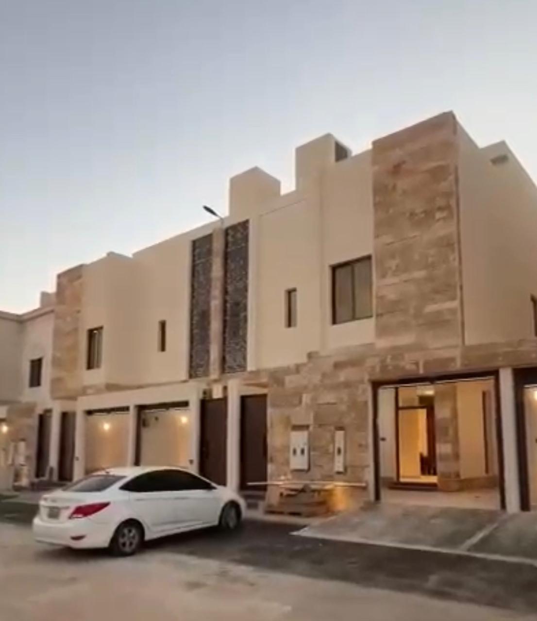 فرصتك للسكن المثالي في حي الرمال(دور أول للبيع)